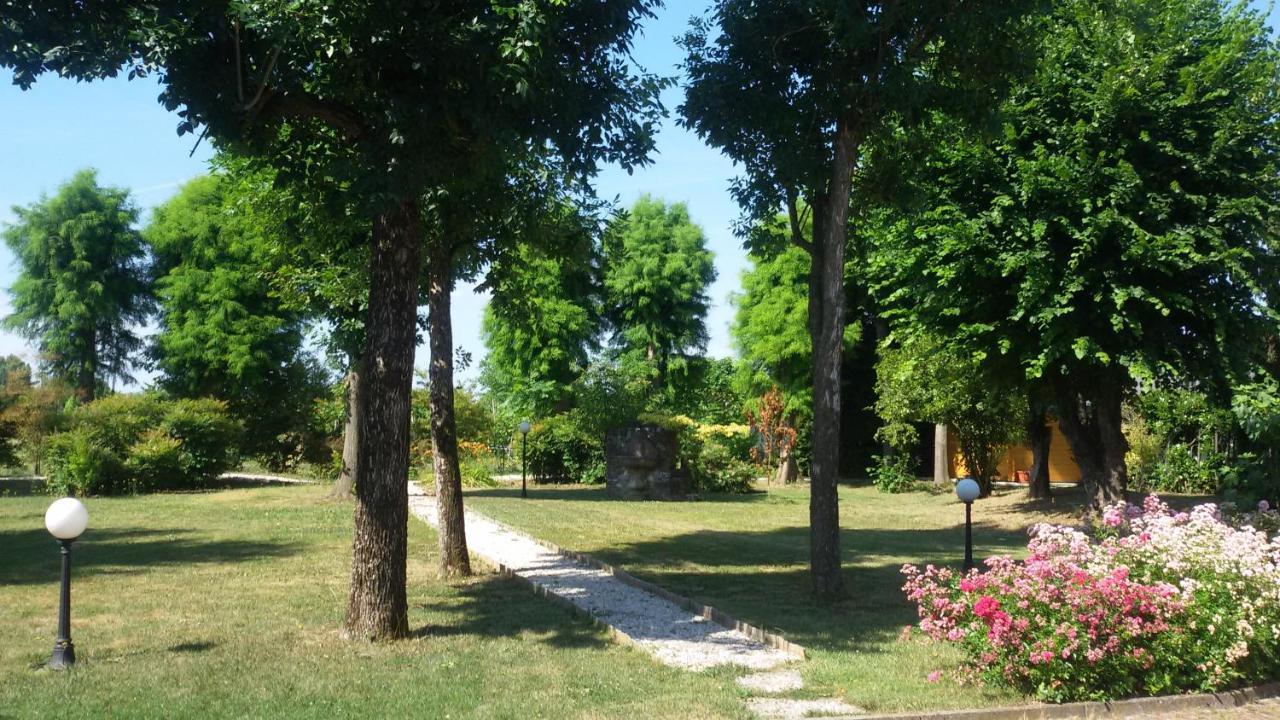 B&B La Vigna Di Federico Rubano Buitenkant foto